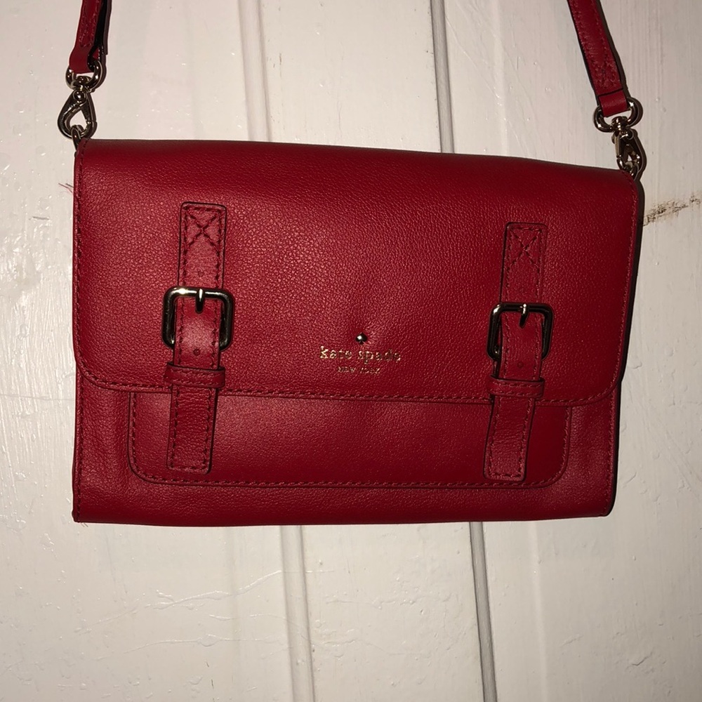 Red Kate spade crossbody